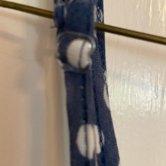 Tops - Picture 4 of 4